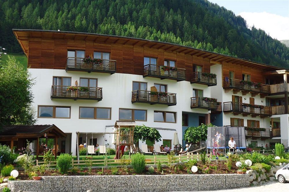 Hotel Dolomitenblick Terento Esterno foto